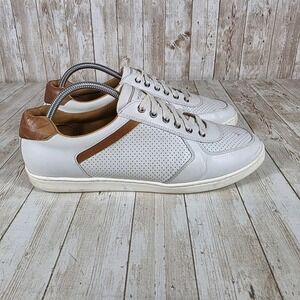 Magnanni echo Leather Sneakers Casual Perforated White Brown Accents‎ Size 8.5M